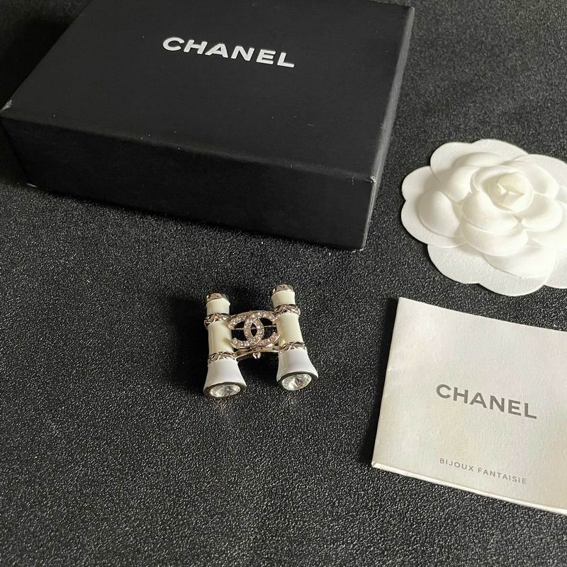 Chanel Brooch 07yxs19